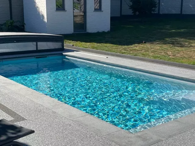 Agora-piscines - Fabricant de piscine - Photo de realisation chez un client