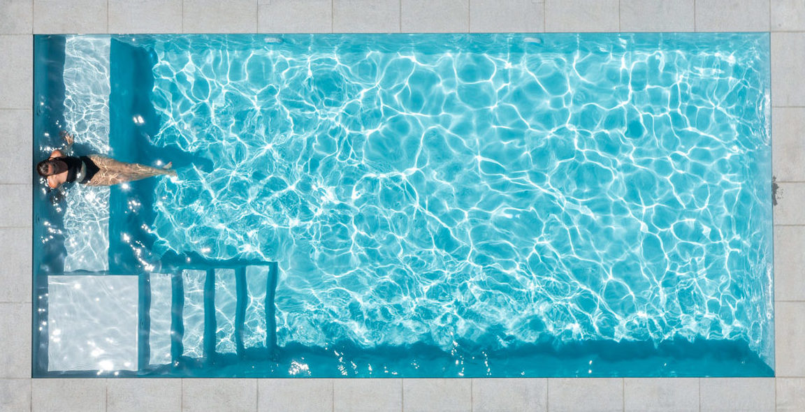 Photo de couverture de la vidéo de présentation de l'entreprise Agora-Piscines